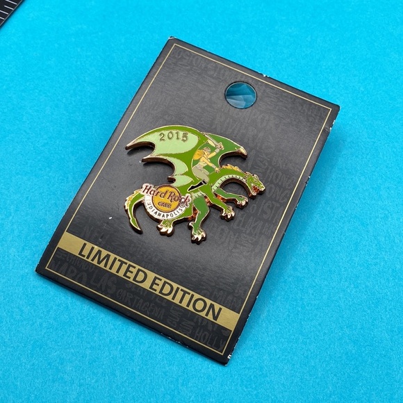 Hard Rock Cafe 2015 Indianapolis Lady Elf onGreen  Dragon 2015 Pin New on Card - Picture 4 of 8